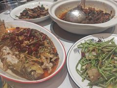 -范氏烧鸡公·甲鱼馆(郭徐岭广场店)