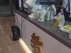 -沪上阿姨·精选茶饮(十一经路店)