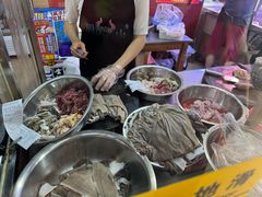 -周良天山牛杂城(天山路总店)