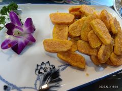 -乡村馕坑肉·烧烤·新疆菜·本地人更爱吃(阿勒泰首店)