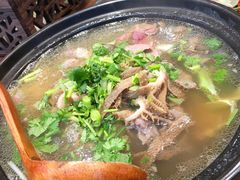 跷脚牛肉-谢老五跷脚牛肉·非遗传承店