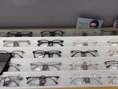 -天空之镜眼镜店蔡司依视路授权店(天通苑店)