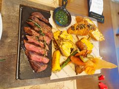 -Mark&Mars Restaurant