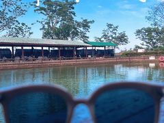 -侯臣咖啡文化村