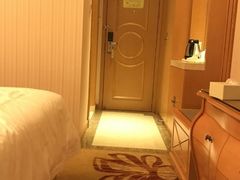 -维也纳智好酒店(深圳罗湖口岸国贸火车站店)