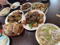 -金卯白肉罩火烧