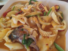 炒鱿鱼-Ruam Saep Yok Khok Som Tam