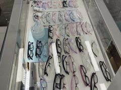 -三叶眼镜城(八佰伴店)