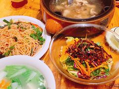 -老滇山寨•云南特色菜•地方菜•民族风情歌舞表演(金碧店)