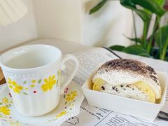 -小蜜蜂·Bakery&Coffee(翰子花园店)