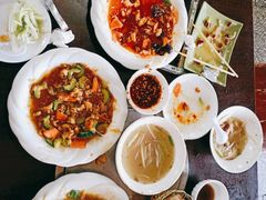 -金卯白肉罩火烧