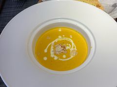 -卡普里披萨·牛扒·下午茶