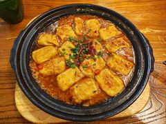 蒜香火腿包浆豆腐-云海肴·汽锅鸡·云南代表菜(美罗城店)