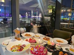 -MONICH牛排融合餐厅(和义大道购物中心店)