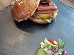 -HIGH FIVE哈福手工汉堡(桂林路店)