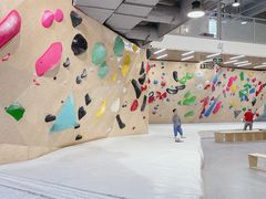 -ROCKPLUS攀岩馆(环宇城店)