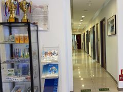 -瑞尔齿科(颐堤港诊所)