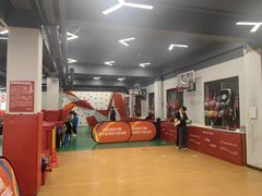 -悦动体能篮球羽毛球网球(三里河店)