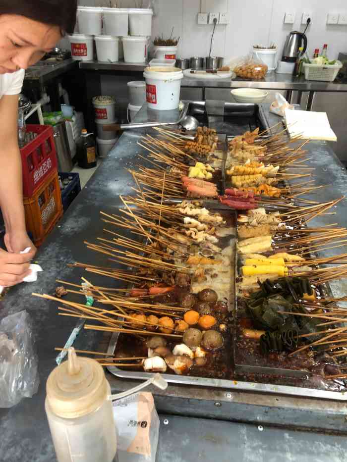 鹏哥小摊麻辣烫-""脏摊"麻辣烫真是不少人儿时回忆97小.