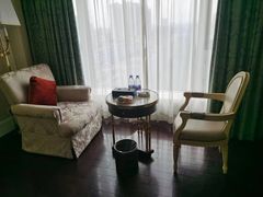 -茂名熹龙国际大酒店(人民广场高铁站店)