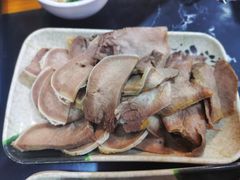 -黄利砖万峰林布依特色酸笋牛肉馆