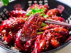 麻辣小龙虾-霄汉牛三鲜湖北砂锅菜(万松园2店)