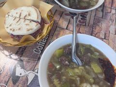 -刘老虎肉丸糊辣汤(总店)