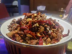 特色辣子鸡-乌苏疆遇集市烧烤新疆菜(乌苏啤酒小镇店)