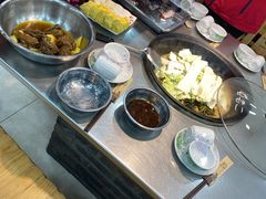 -屯老二农家铁锅炖·行业领军者(梅江店)