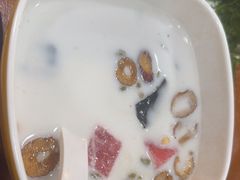 -老何家后安粉·糟粕醋海鲜火锅(三亚湾椰梦长廊店)