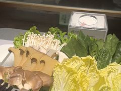 -红鼎豆捞·非遗鲍皇汤火锅(宝丰路店)