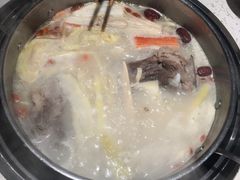 -三人行骨头王火锅(长寿店)