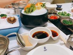 -红鼎豆捞·非遗鲍皇汤火锅(宝丰路店)