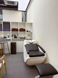 -Hair Co.一间沙龙