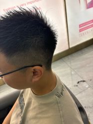 -一東造型烫发染发
