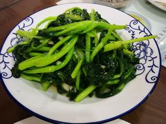 -临街徽菜馆·正宗黄山味