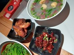 -馋三尺蟹粉小笼(人民广场店)