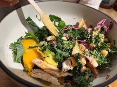 鸡肉牛油果芒果色拉-Wagas沃歌斯(北京君太百货店)