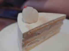 玫瑰荔枝奶油蛋糕-black rainbow coffee