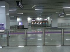 -龙溪路(地铁站)