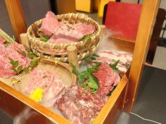 -山川小町·极番烧肉(新地假日广场店)