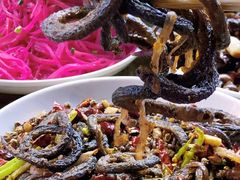 -丹水桥地锅鱼·翘嘴鲌·地方特色全鱼宴(丹江口大坝店)