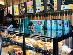 面包甜点陈列柜-星巴克(北京万科时代广场店)