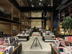 -半山书局(新世纪商城店)
