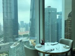 靠窗位-翡翠36餐厅(浦东香格里拉店)