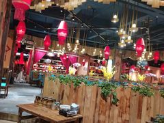 -老滇山寨•云南特色菜•地方菜•民族风情歌舞表演(金碧店)