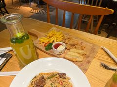 -菲滋意式餐厅(海宁银泰城店)