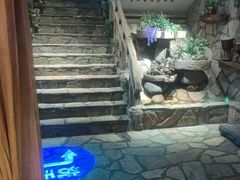 -老牌坊云南鱼豆花火锅(爱建店)
