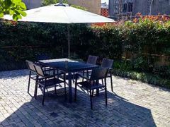 -小草屋轰趴馆别墅派对新场团建家庭聚会