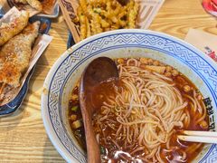 -魔都三兄弟酸辣粉·蘸卤炸串(虹桥万科店)